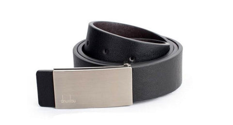 Ceinture en cuir noir pour homme avec une boucle en argent